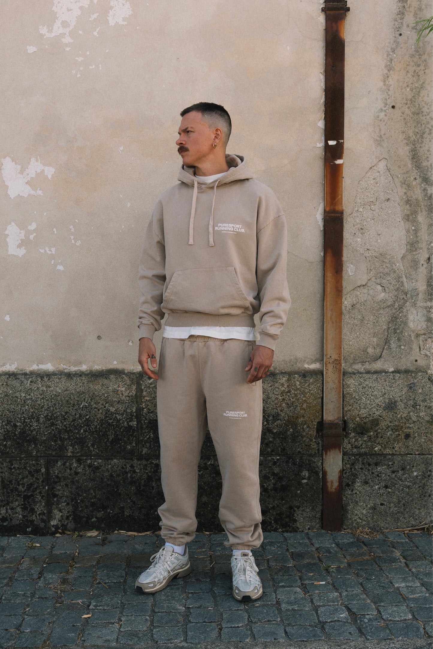 Running Club Trackpants - Overdyed Sand